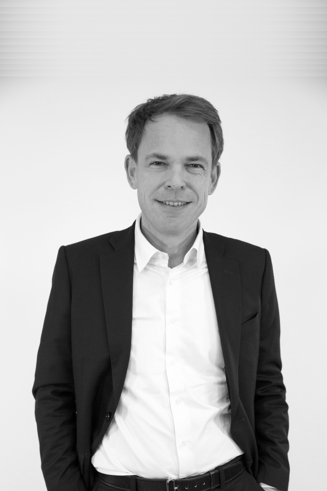 Alexandre MENAIS - Business & Legal Review